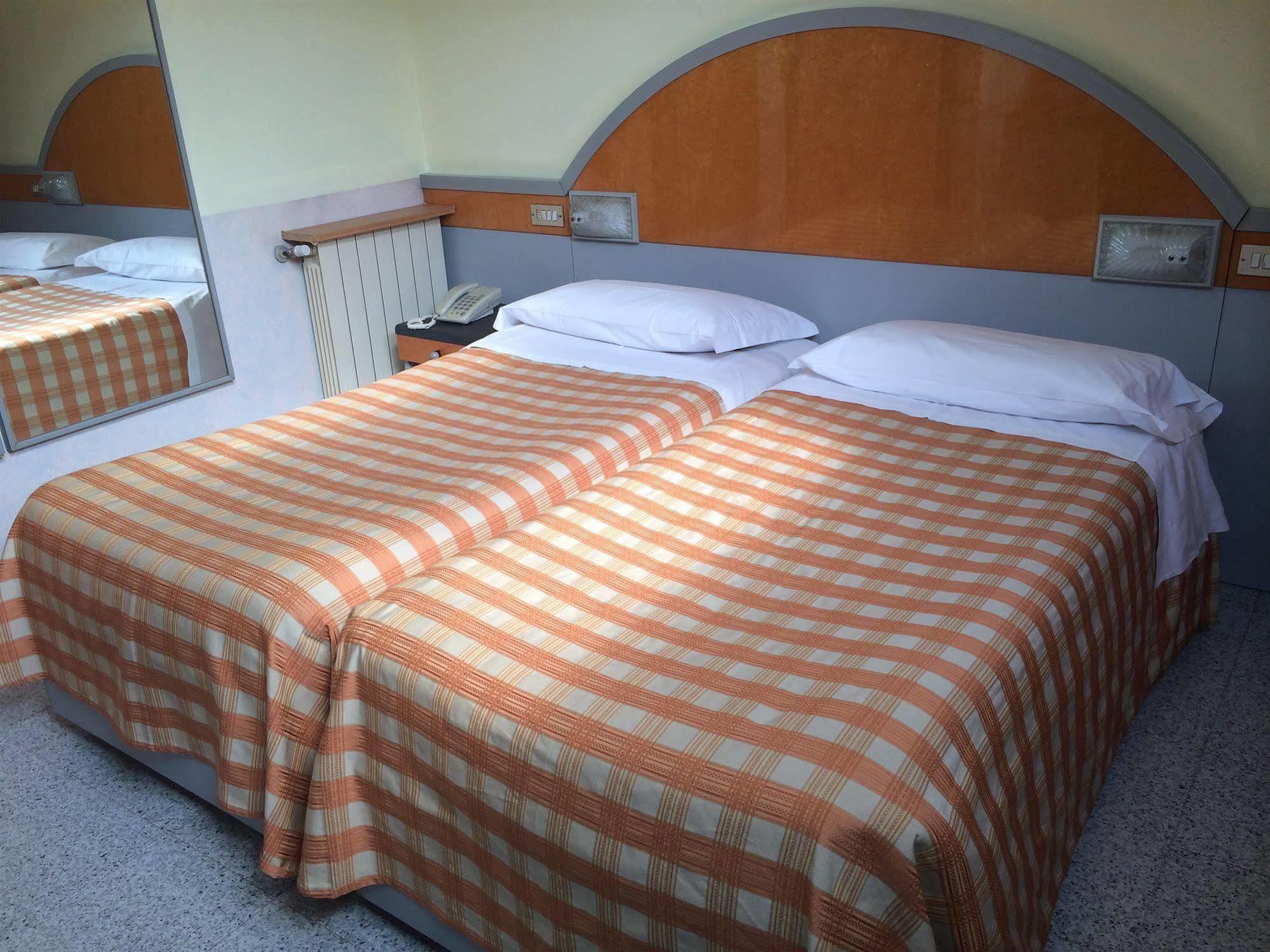 Hotel Mazzini Letojanni Ngoại thất bức ảnh