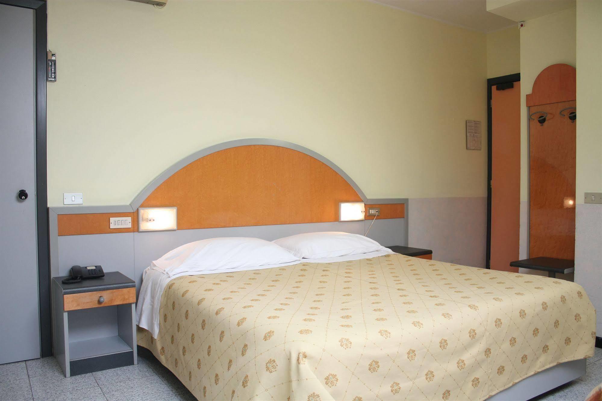 Hotel Mazzini Letojanni Ngoại thất bức ảnh